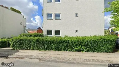 Lejligheder til salg i Charlottenlund - Foto fra Google Street View