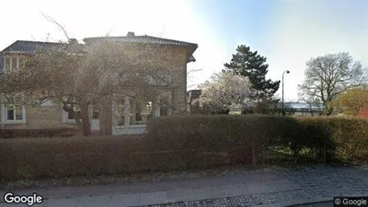 Lejligheder til salg i Charlottenlund - Foto fra Google Street View